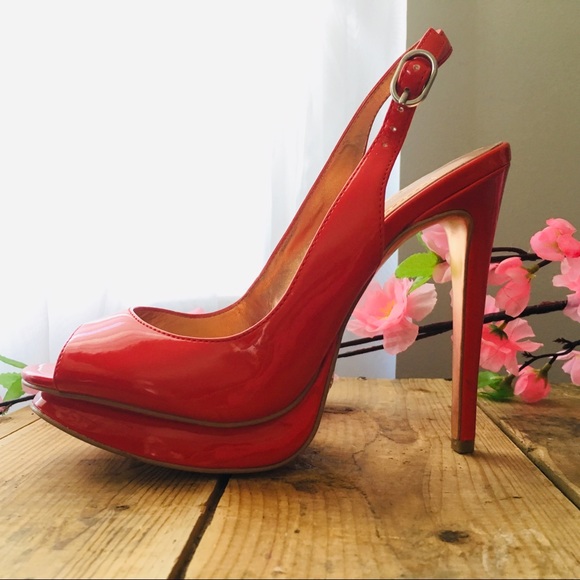 Siren-Red BCBGeneration Stilettos! - Picture 1 of 8